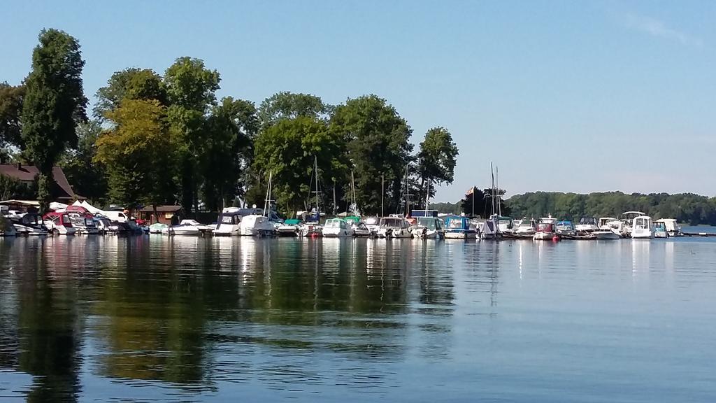 Ferienwohnung Am Schweriner See Raben Steinfeld Exterior foto